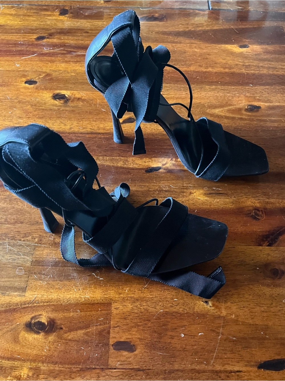 Gucci 2002 Strappy Sandals - Picture 2 of 6